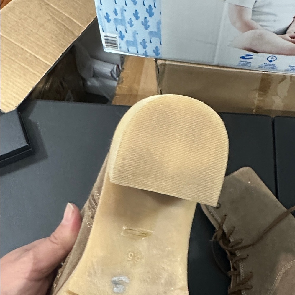 Tan Suedelike Lace-Up / zip up Ankle combat Boots size 6.5 - Picture 3 of 7